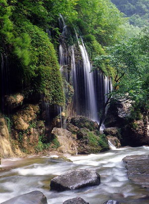 四川江油云岩古寺坍塌