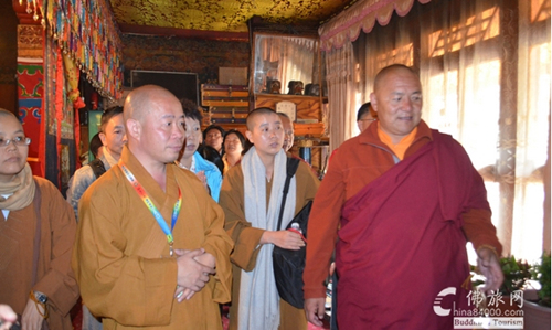 国务院：西藏现有活佛358名｜西藏佛教旅游