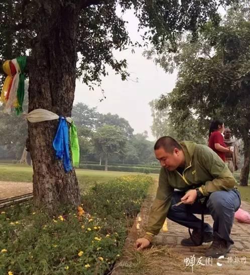 领队李仲鹏在圣地