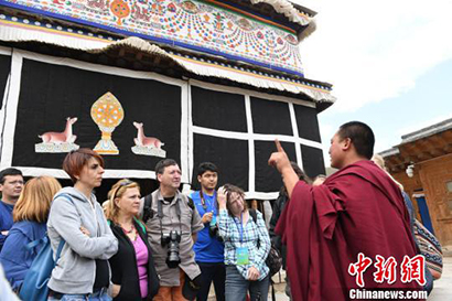 文化的魅力！中外旅行商考察“世界藏学府”拉卜楞寺｜佛旅网西藏朝圣