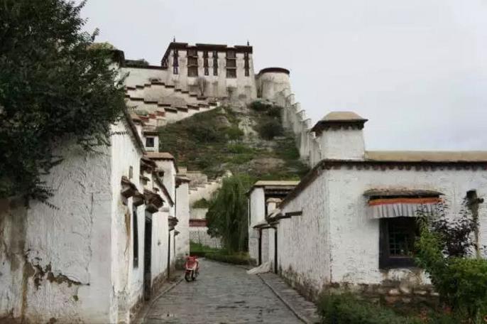 西藏建筑，神性和人性精神殿堂｜西藏朝圣