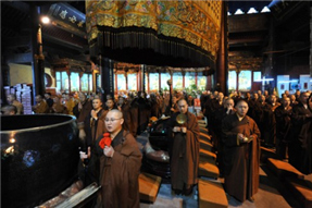 游记：不开山门却香火旺盛的普陀山普济寺