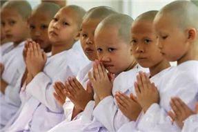 90%以上的人都会出家为僧，连国王都不能避免！这样的泰国你了解吗？