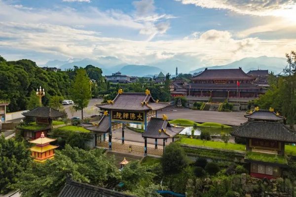 美丽寺院 | 峨眉山大佛禅院