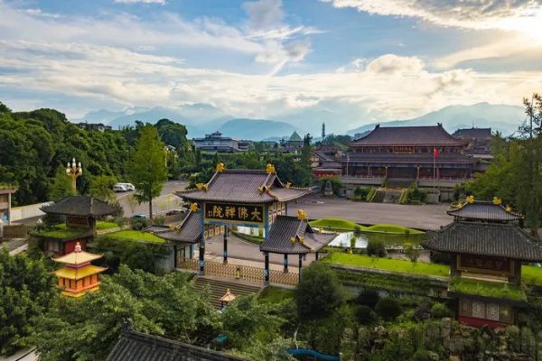 美丽寺院 | 峨眉山大佛禅院