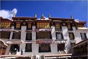 西藏线路： 哲蚌寺  佛旅网 佛教旅游 佛教圣地 佛旅领队 佛教导游