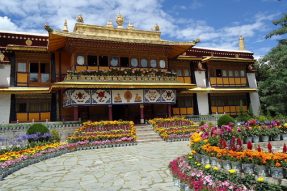 西藏线路：  罗布林卡 佛旅网 佛教旅游 佛教圣地 佛旅领队 佛教导游
