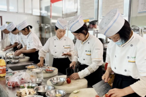 素校学子｜从情绪郁结到身心舒展，她希望让更多人感受到素食滋养五脏的益处